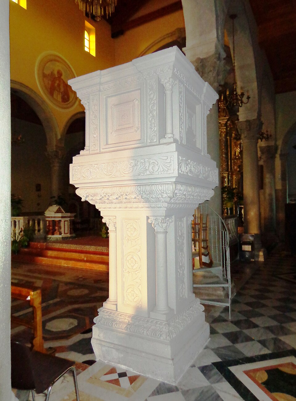 Il pulpito marmoreo