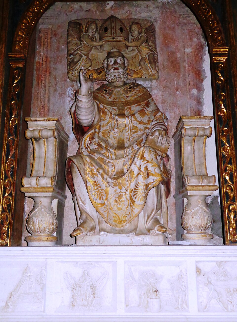 La statua di San Nicola